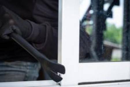 Pencurian di Kulonprogo: Korban Kehilangan 200 Gram Emas dan 3 BPKB Mobil dan Motor