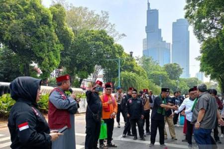 Massa Mulai Sambangi Kantor KPU RI di Menteng