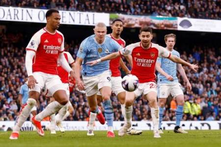 The Citizens Ditahan Imbang 2-2 oleh Arsenal di Liga Inggris 2024/2025