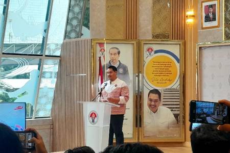 Menpora Dito Berikan Penghargaan kepada Para Insan Olahraga Berprestasi Tahun 2024, Berikut Daftarnya!