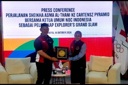 Sheikha Asma Al-Thani Selesaikan Pendakian Carstensz Pyramid Bersama Ketum NOC Indonesia, Raja Sapta Octohari!