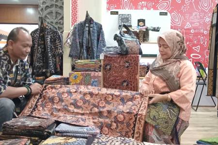 Batik IKM Didorong Menjadi Seragam Jamaah Haji Indonesia