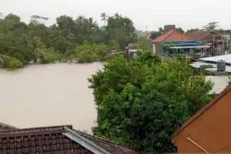 Ratusan KK Terdampak Banjir Setinggi 2 Meter di Agrabinta Cianjur