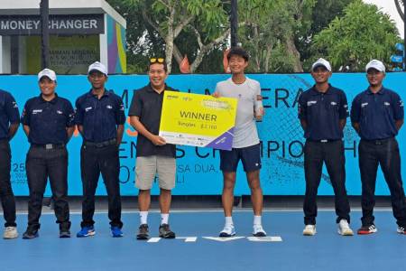 Kalahkan Arthur Weber di Final, Hayato Matsuoka Juara Tunggal Putra  Men's World Tennis Championship 2024 Seri II