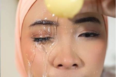 Tips Make-up Awet & Anti Luntur, Tampil Flawless Sepanjang Hari