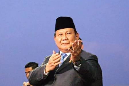 Pose Silat Presiden Prabowo kepada Wartawan Isyaratkan Puas Hasil Kerja Sama di Bidang Pertahanan dengan Turki