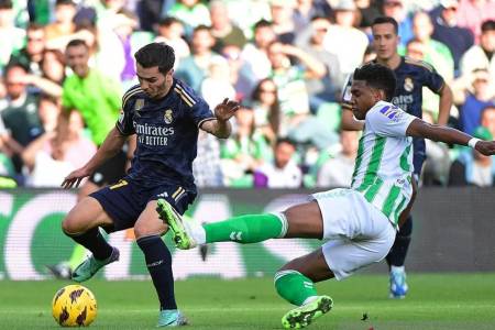 Madrid Gagal Kudeta Barcelona setelah Ditaklukkan 1-2 oleh Real Betis