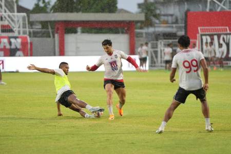 Jelang Malut United vs Persita Tangerang, Imran: Pemain Harus Fokus, Jangan Terbebani Target!