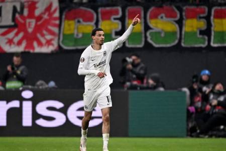 Eintracht Frankfurt ke Perempat Final Liga Europa Usai Gebuk Ajax dengan skor 4-1