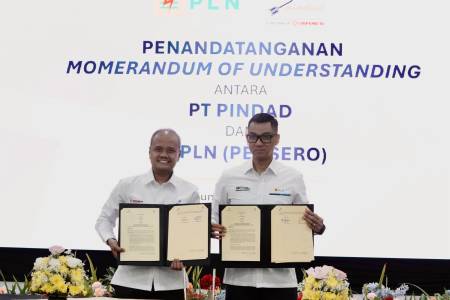 Kolaborasi PLN-Pindad Hadirkan Energi Bersih untuk Rakyat Wilayah 3T