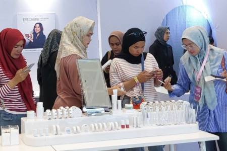 Bijak Memilih dan Mencermati Produk Kosmetik di Era Digital