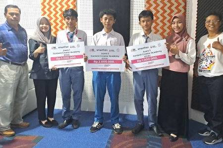 XLSMART Selenggarakan Akademi Konten Kreator di Surabaya Melalui Program Teman Pintar Indonesia