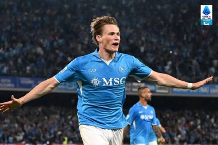 Tundukan Cagliari 2-0, Napoli Genggam Juara Liga Italia 2024/2025