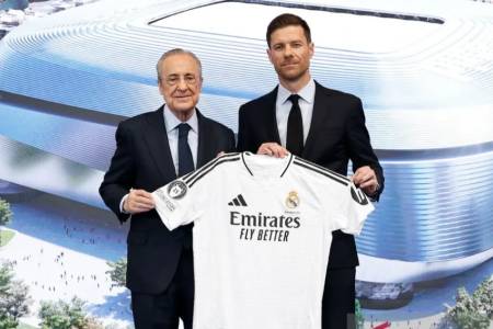 Xabi Alonso Tangani Real Madrid