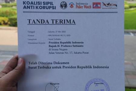 "Berantas Korupsi Sembari Korupsi": Koalisi Sipil Kirim Surat Terbuka dan Buku ke Presiden