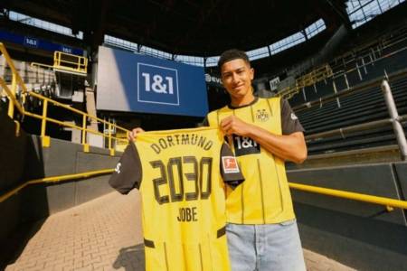 Borussia Dortmund Resmi Daratkan Gelandang Jobe Bellingham dari Sunderland