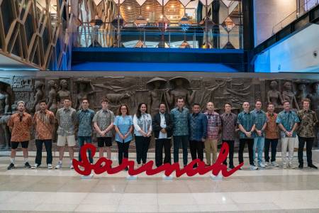 Jelang Balapan di Sirkuit: Pembalap Formula E Kunjungi Ikon Jakarta, Sarinah