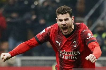Bek AC Milan Theo Hernandez Dikabarkan Selangkah Lagi ke Klub Arab Saudi, Al-Hilal