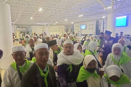 Ratusan Jemaah Haji Banyuwangi Tertahan di Jeddah akibat Alasan Keamanan