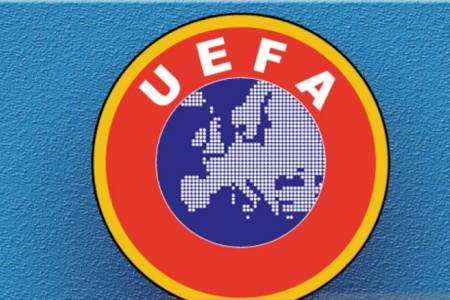 UEFA Denda 5 Tim karena Langgar FFP termasuk Barcelona dan Chelsea