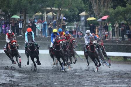 Kenapa Triple Crown Pacuan Kuda Sangat Bergensi?