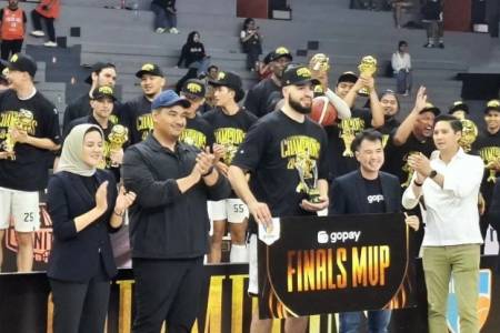 Joshua Ibarra  Raih MVP Final IBL 2025