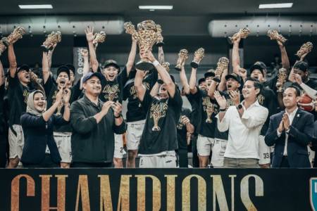Hadiri Final IBL 2025, Ketum Perbasi Budisatrio Optimis Basket Indonesia Terus Meningkat