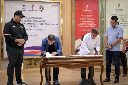 Kemenpora dan I.League Teken Kerja Sama Edukasi Suporter: Bangun Budaya Sepak Bola yang Lebih Sehat