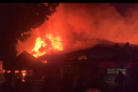 Pasar Taman Puring Jakarta Selatan  Kebakaran, 26 Unit Mobil Damkar Dikerahkan