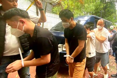 Penyamaran WNA jadi Polisi Terbongkar, Ini Alasan Mereka!