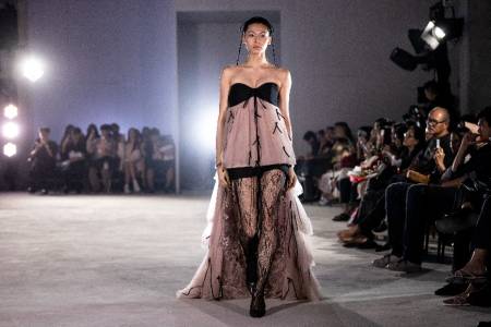 Susan Budihardjo Fashion Forward Institute Tampil Memukau dengan Koleksi “Controversy” di JF3 Fashion Festival 2025