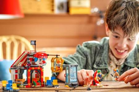LEGO ONE PIECE Ajak Penggemar Bangun Petualangan Sendiri Bersama Kru Topi Jerami