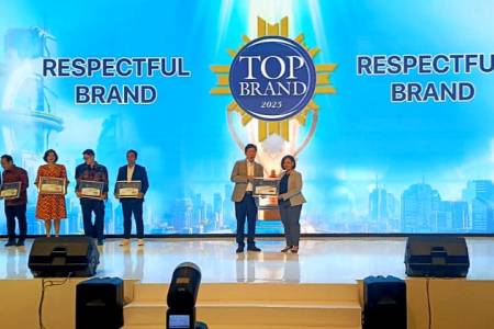 JEC Raih Top Brand Award 2025: Bukti Kepemimpinan Tak Tertandingi di Layanan Kesehatan Mata Indonesia