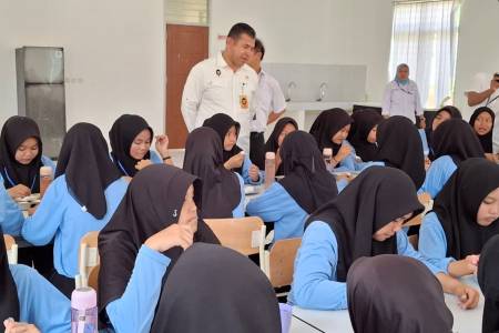 eninjauan Sekolah Rakyat di Sulawesi Selatan, Fokus pada Masalah dan Solusi