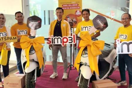 Indosat Hadiahkan Sepeda Motor untuk Dua Outlet Terbaik di Jatim