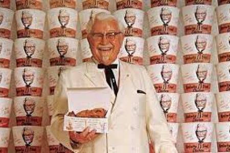 46 Tahun KFC Indonesia: Dari Seragam Tentara ke Seragam Waralaba—Kisah Kolonel Sanders dan Melejitnya KFC di Indonesia