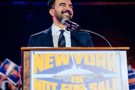 Kandidat Muslim Zohran Mamdani Menangkan Pilkada New York City