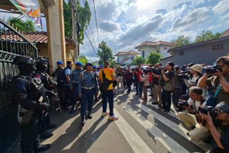 BREAKING NEWS: Ledakan di Masjid SMAN 72, Delapan Orang Terluka