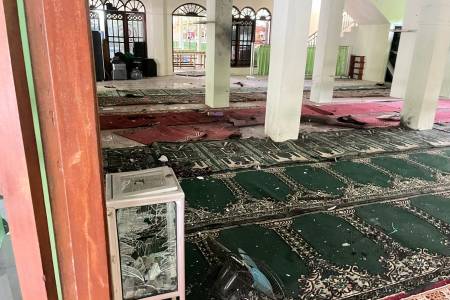 Ini Kondisi Masjid Usai Ledakan di SMAN 72 Jakarta