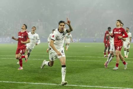 Kevin Diks Cetak Gol Perdana,  Monchengladbach Menanh  atas Koln