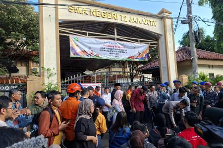 Densus 88 Polri Telusuri Kaitan Pelaku Ledakan SMAN 72 dengan Jaringan Teror