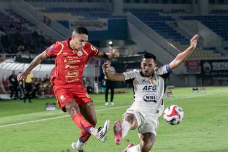BRI Suoer League 2025: Persija  Jakarta Kalahkan Persik 3-1
