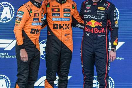 McLaren Minta Maaf ke Pebalapnya setelah Diskualifikasi