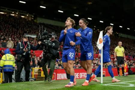 Liga Inggris: 10 Pemain Everton Kalahkan MU dengan Skor 1-0