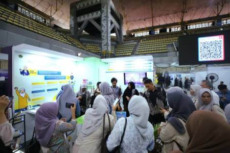 Kemenag Hadirkan Layanan Informasi, Perkuat Edukasi dan Literasi Halal Lewat UI Halal Expo 2025