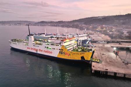 ASDP Relokasi KMP Jatra II untuk Mobilisasi Bantuan Logistik di Sumatra