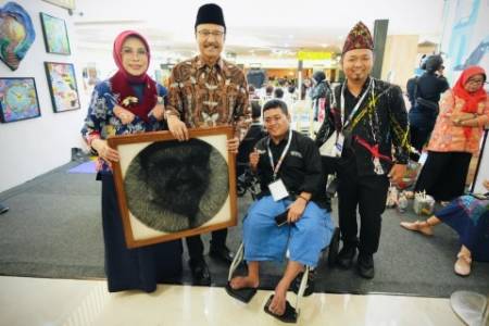 Peringati HDI 2025, Gus Ipul Apresiasi Karya Penyandang Disabilitas