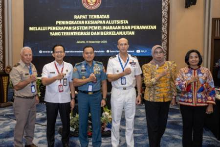 Komandan Garda Nasional AD Hawaii Paparkan Program Pemeliharaan AD AS kepada Pemimpin Pertahanan Indonesia  