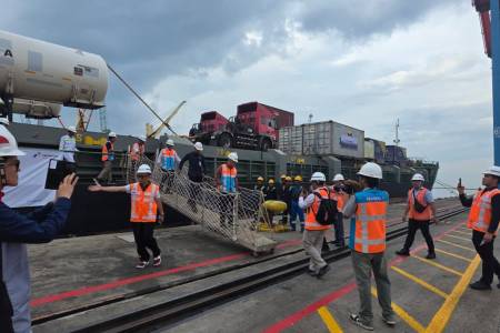 Pertamina Patra Niaga Kirim Kontainer Tabung LPG dan Drum BBM untuk Dukung Penyaluran Energi di Aceh