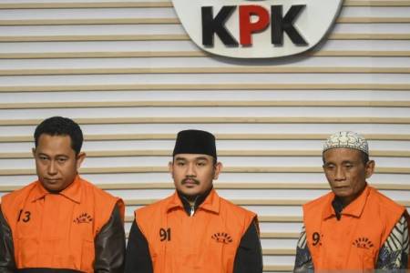 KPK Geledah Rumah Penyuap Ade Kuswara